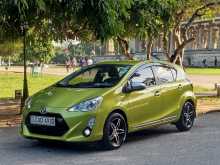 Toyota Aqua S Edition 30th Anniversary 2015 Car