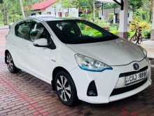 Toyota Aqua S Grade 2015 Car