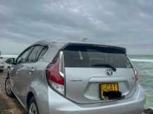 https://riyasewana.com/uploads/toyota-aqua-s-2016-920182012282.jpg