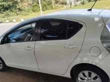 https://riyasewana.com/uploads/toyota-aqua-s-2016490322322.jpg