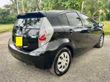 https://riyasewana.com/uploads/toyota-aqua-s-20223212672.jpg