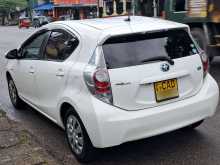 https://riyasewana.com/uploads/toyota-aqua-s-20952394953.jpg