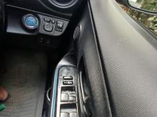 https://riyasewana.com/uploads/toyota-aqua-s-2110350317035.jpg