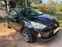 Toyota AQUA S GRADE 2012 Car