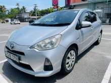 Toyota AQUA S GRADE 2012 Car