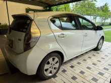 https://riyasewana.com/uploads/toyota-aqua-s-221125414062.jpg