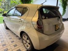 https://riyasewana.com/uploads/toyota-aqua-s-221126426494.jpg