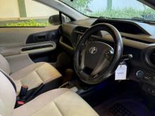 https://riyasewana.com/uploads/toyota-aqua-s-221126436915.jpg