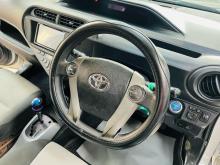 https://riyasewana.com/uploads/toyota-aqua-s-2211322617865.jpg