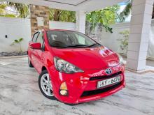 Toyota Aqua S Limited 2012 Car