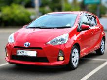 Toyota Aqua S Grade 2014 Car