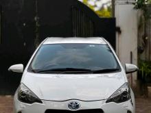 Toyota Aqua S Limited 2012 Car