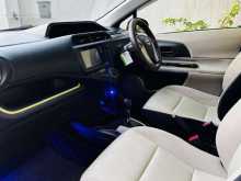 https://riyasewana.com/uploads/toyota-aqua-s-25821444462.jpg