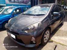Toyota AQUA S LIMITED 2012 Car