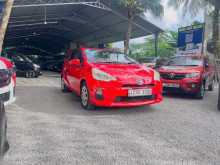 Toyota Aqua S GRADE 2013 Car