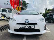 Toyota Aqua S GRADE 2013 Car