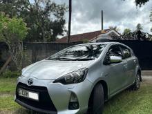 Toyota Aqua S Limited 2013 Car