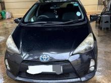 Toyota Aqua S Limited 2013 Car