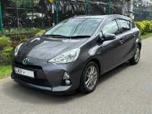 Toyota Aqua S Grade 2013 Car