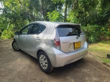 https://riyasewana.com/uploads/toyota-aqua-s-311136206853.jpg