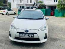 Toyota AQUA S Grade 2012 Car