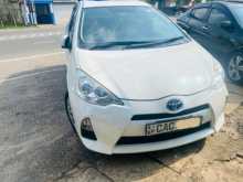 Toyota Aqua S Grade 2012 Car