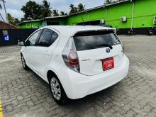 https://riyasewana.com/uploads/toyota-aqua-s-38493917366.jpg