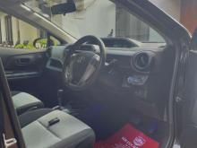 https://riyasewana.com/uploads/toyota-aqua-s-41347296403.jpg