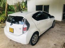 https://riyasewana.com/uploads/toyota-aqua-s-48052817043.jpg