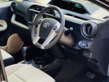 https://riyasewana.com/uploads/toyota-aqua-s-48520217975.jpg