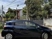 https://riyasewana.com/uploads/toyota-aqua-s-49030622583.jpg