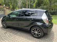 https://riyasewana.com/uploads/toyota-aqua-s-57051722903.jpg