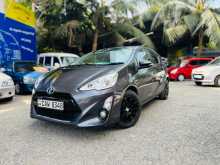 Toyota Aqua S Grade 2017 Car