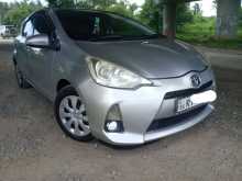 Toyota AQUA S Grade 2013 Car