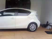 https://riyasewana.com/uploads/toyota-aqua-s-61618076892.jpg