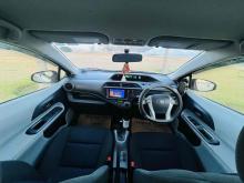 https://riyasewana.com/uploads/toyota-aqua-s-620030324572.jpg