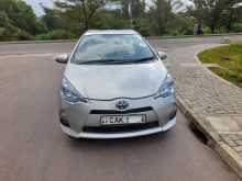 Toyota Aqua S Grade 2013 Car