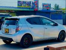 https://riyasewana.com/uploads/toyota-aqua-s-722414422362.jpg