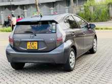 https://riyasewana.com/uploads/toyota-aqua-s-78374822232.jpg