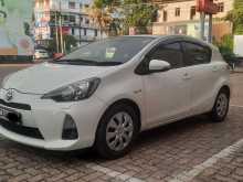 Toyota Aqua S Limited 2013 Car