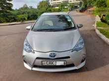 Toyota Aqua S Grade 2013 Car