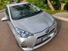 Toyota Aqua S Grade 2013 Car