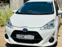 Toyota Aqua U Burn 2015 Car