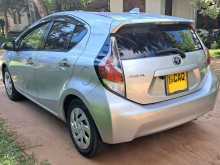 https://riyasewana.com/uploads/toyota-aqua-uburn-91140404573.jpg