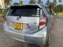 https://riyasewana.com/uploads/toyota-aqua-urban-1060828594.jpg