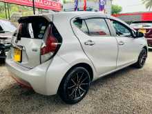 https://riyasewana.com/uploads/toyota-aqua-urban-11100424532.jpg