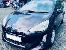 Toyota Aqua Urban 2016 Car