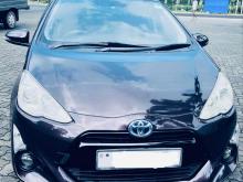 https://riyasewana.com/uploads/toyota-aqua-urban-1110231124152.jpg