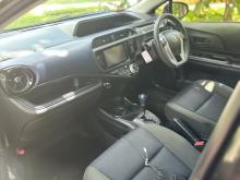 https://riyasewana.com/uploads/toyota-aqua-urban-116024517115.jpg