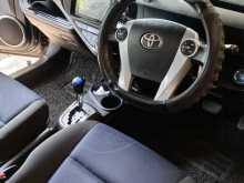 https://riyasewana.com/uploads/toyota-aqua-urban-122152504143.jpg